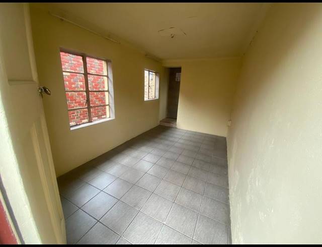 12 BEDROOM HOUSE FOR SALE IN BRAKPAN CENTRAL